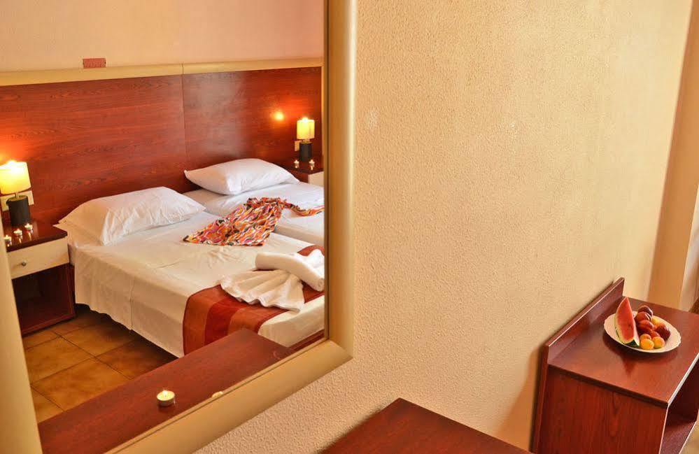 Mavrikos Hotel Plános Extérieur photo