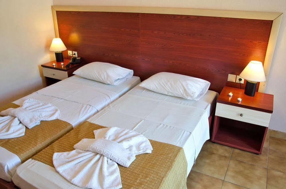 Mavrikos Hotel Plános Extérieur photo
